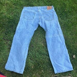 LIGHTEST Blue Levi’s Jeans (40 x 30)